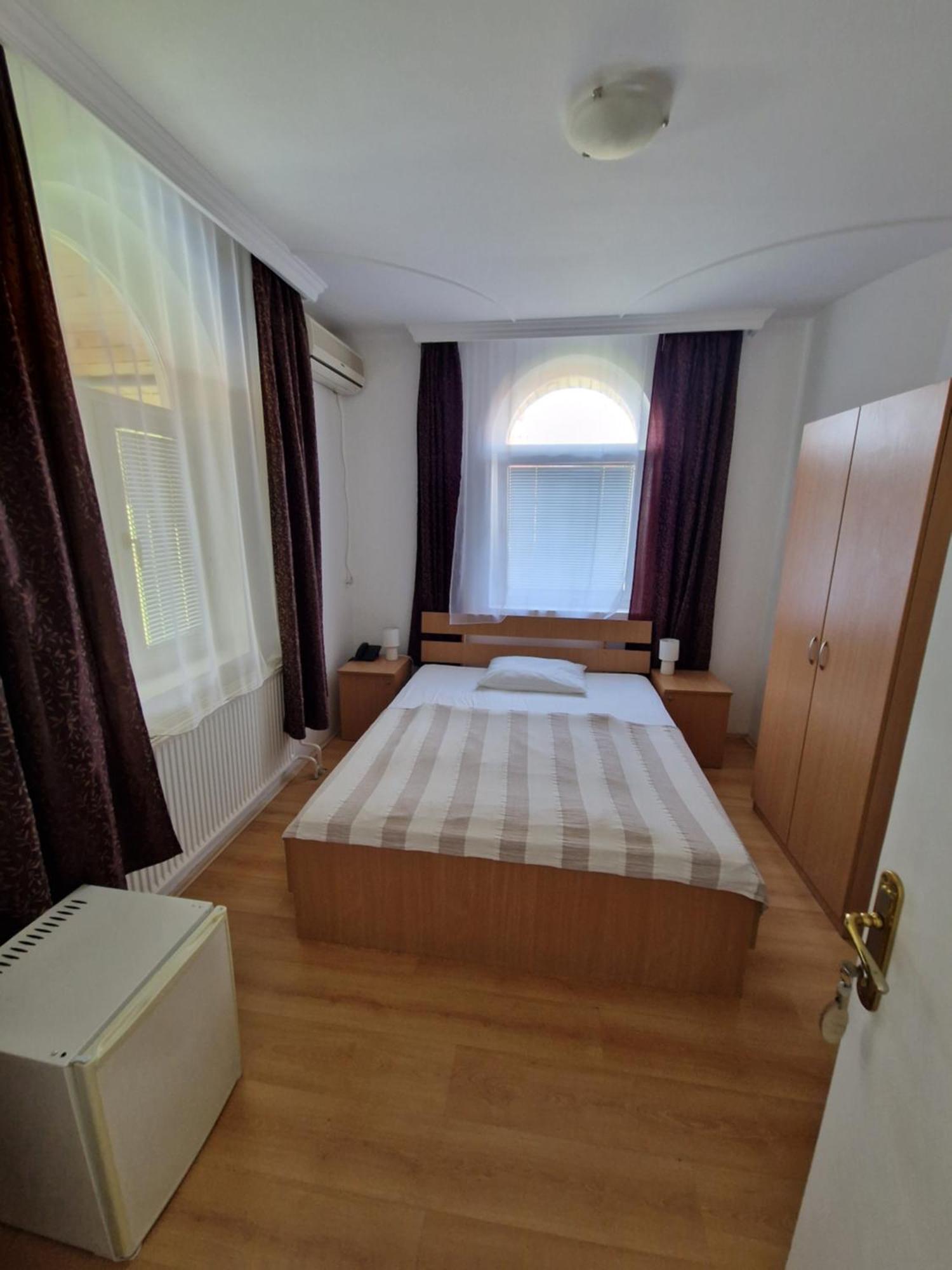 Stars Palic Apartment Bagian luar foto