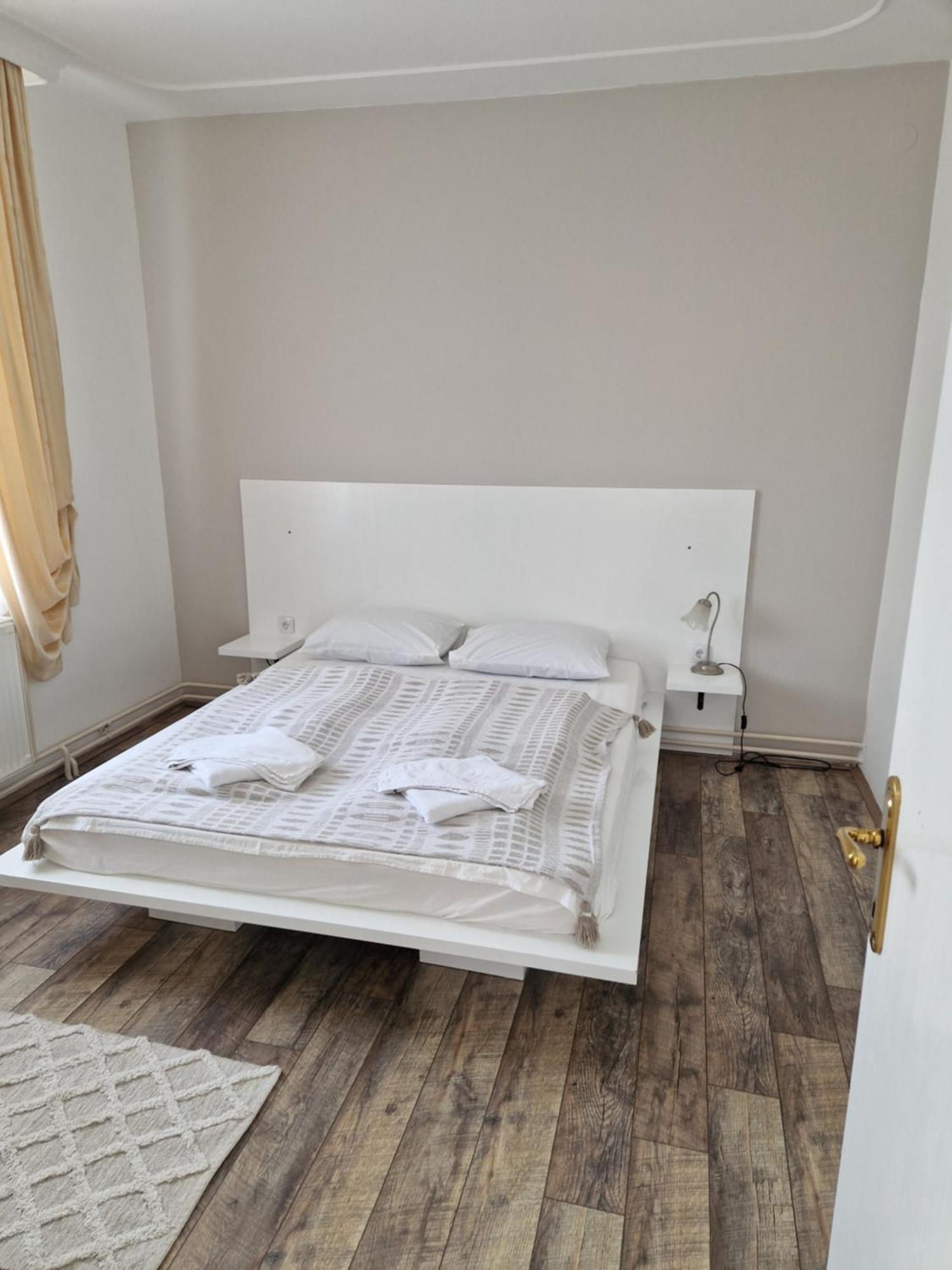 Stars Palic Apartment Bagian luar foto
