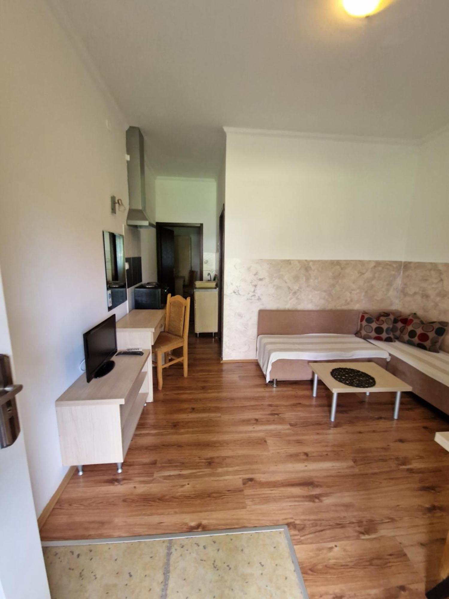 Stars Palic Apartment Bagian luar foto