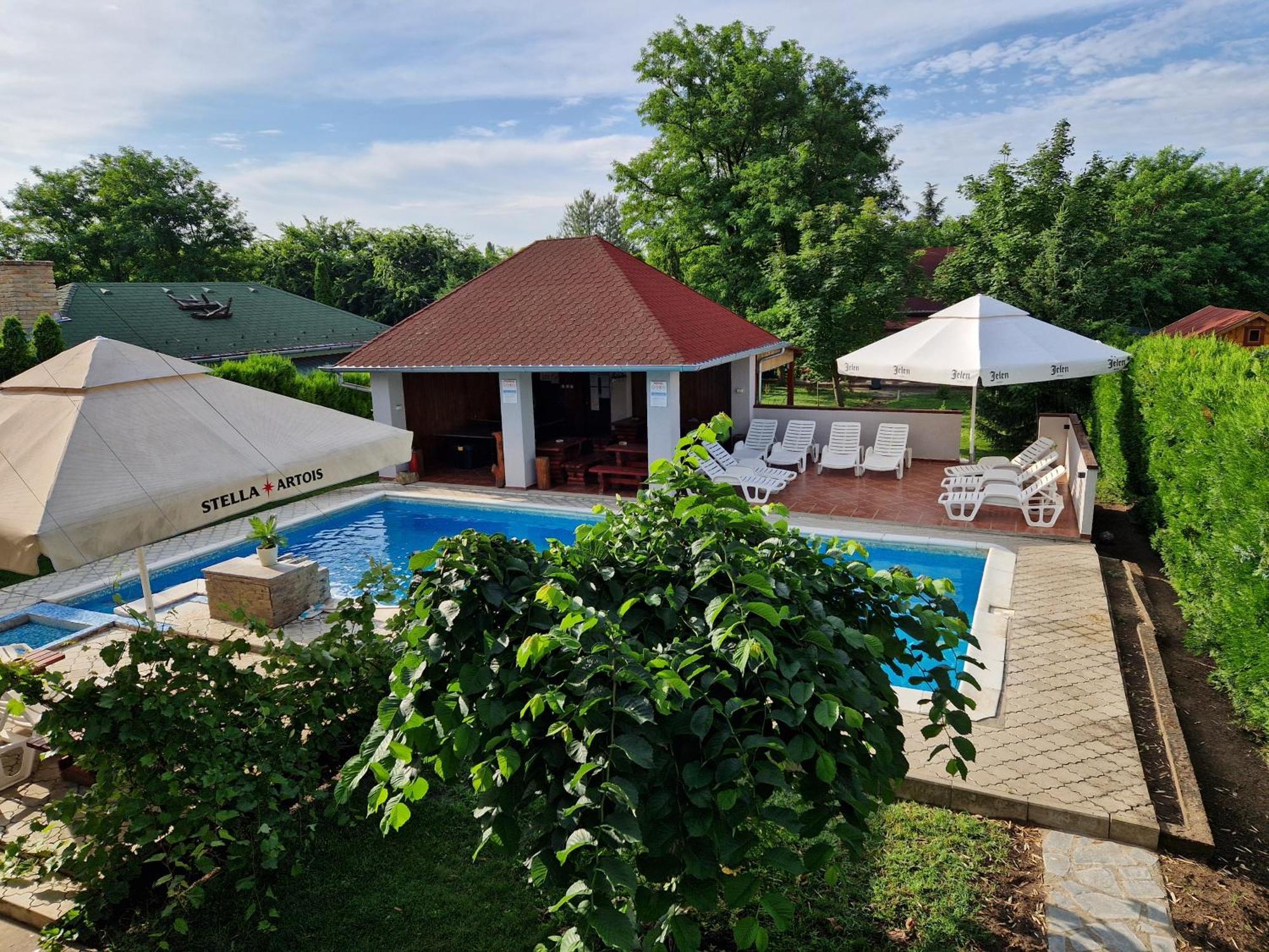Stars Palic Apartment Bagian luar foto